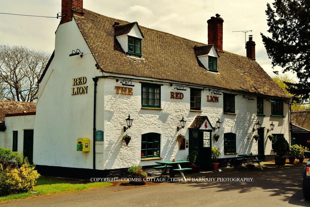 Coombe Cottage Sutton Green Екстериор снимка