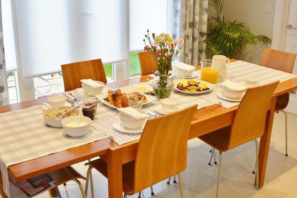 Coombe Cottage Sutton Green Екстериор снимка