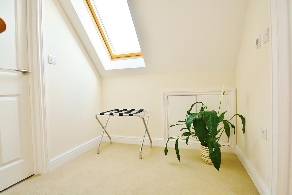 Coombe Cottage Sutton Green Екстериор снимка